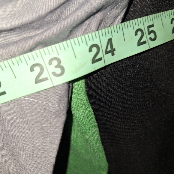 A Banana Republic men's long sleeve button-down shirt in a size large. EUC - Picture 5 of 7